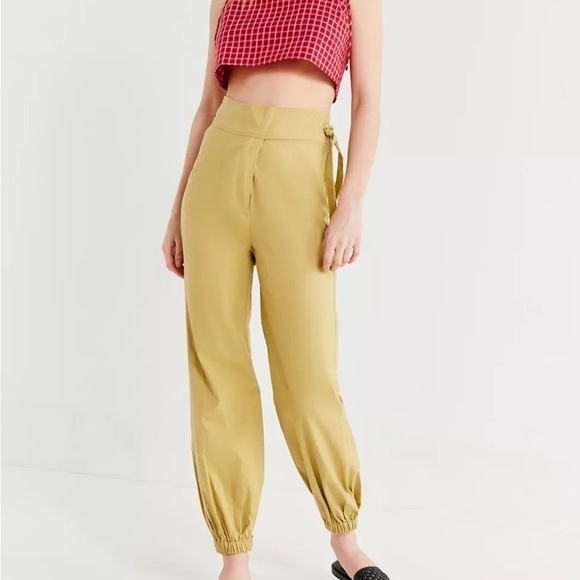 Urban Outfitters Christina Linen Tapered Wrap Pant - 4 - Picture 4 of 7